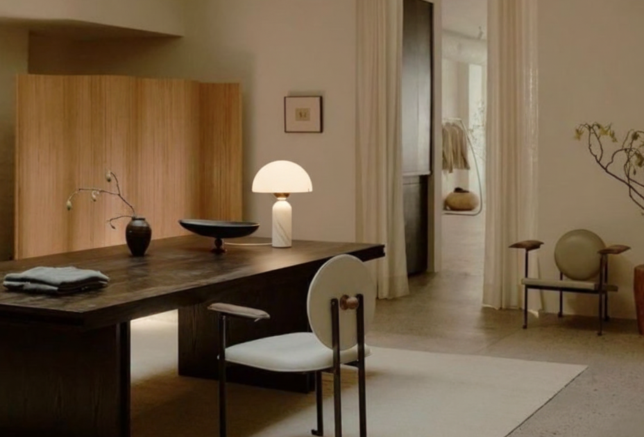 Onyxia Table Lamp-Domus Collective